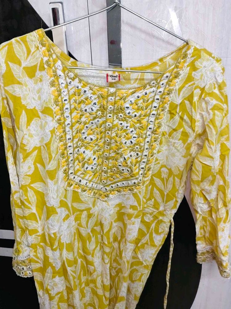 Full set Yellow Floral Kurta with Mirror Work