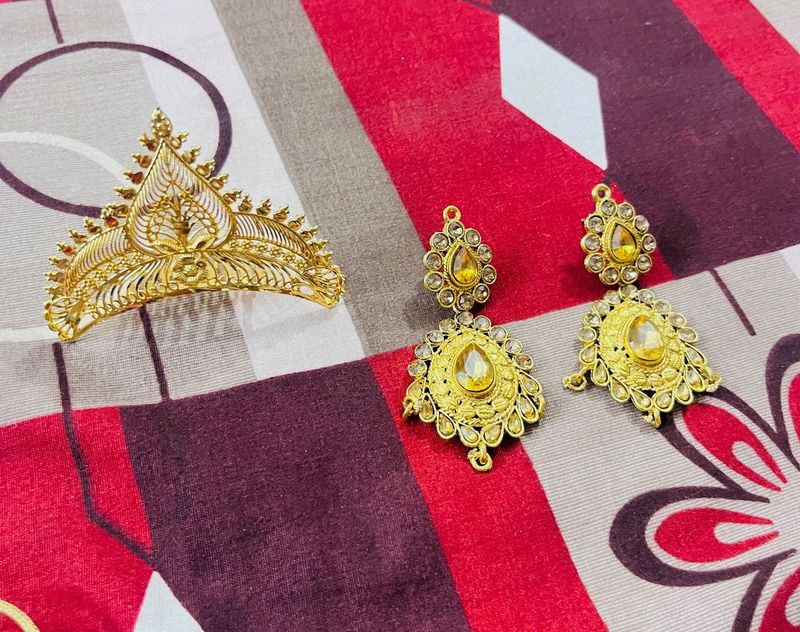 Exquisite Kundan Maang Tikka &amp; Earrings Set