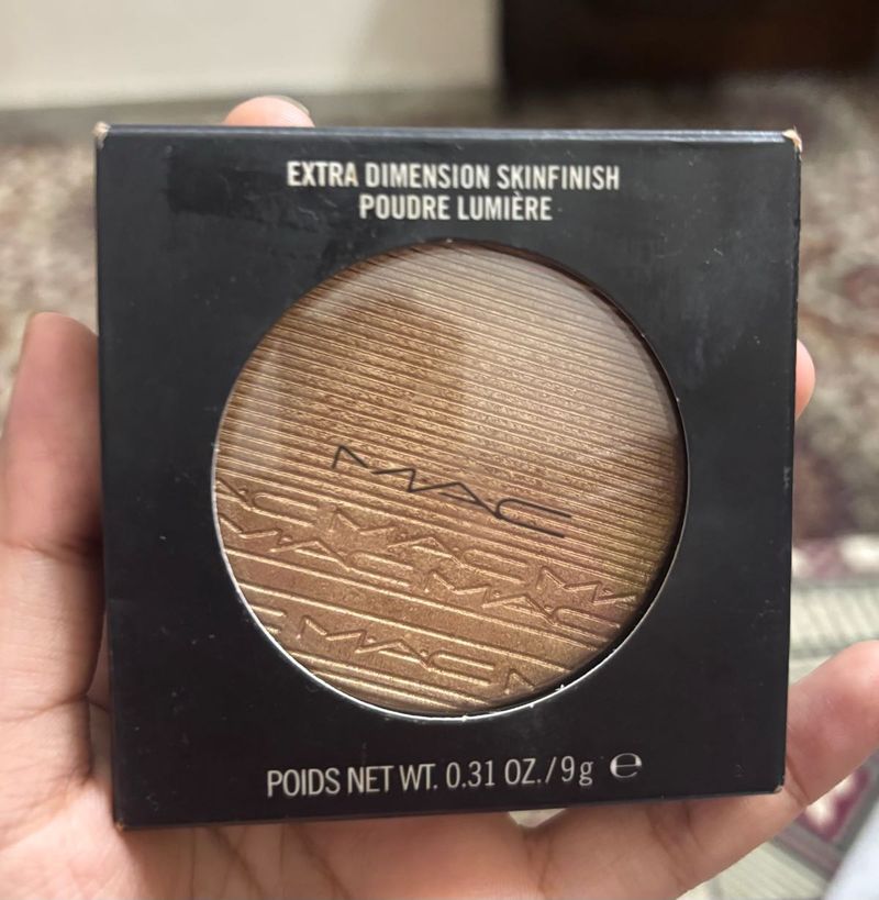 MAC Extra Dimension Skinfinish Highlighter