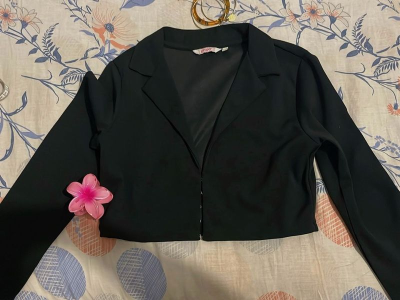 Black Cropped Blazer Jacket