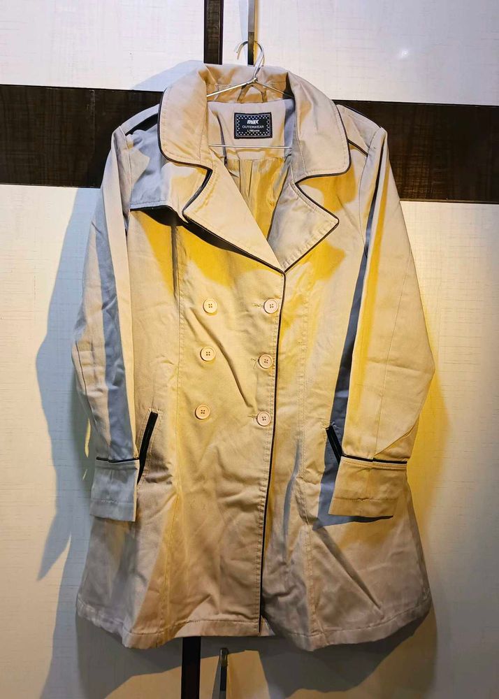 MAX Beige Trench Coat
