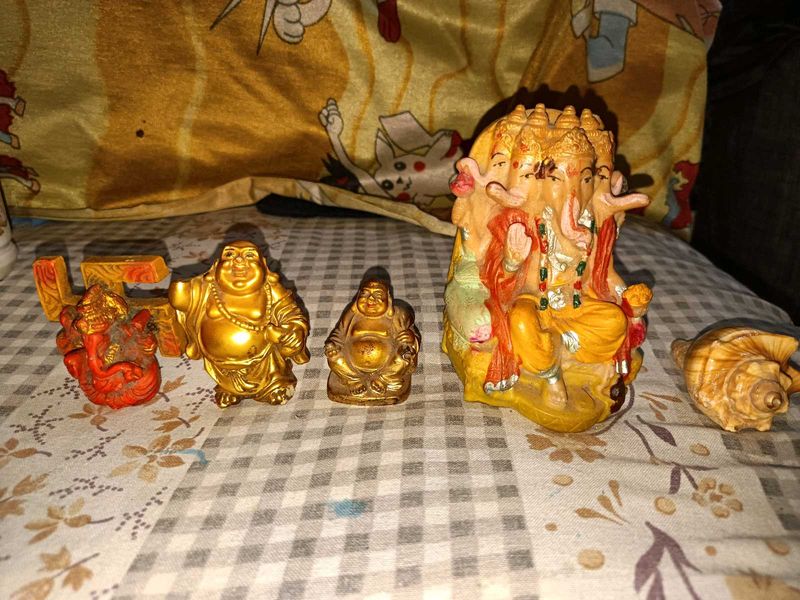 Set of 5 Decorative Figurines