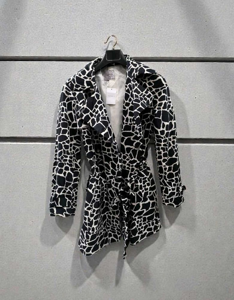 Chic Black &amp; White Print Trench Coat