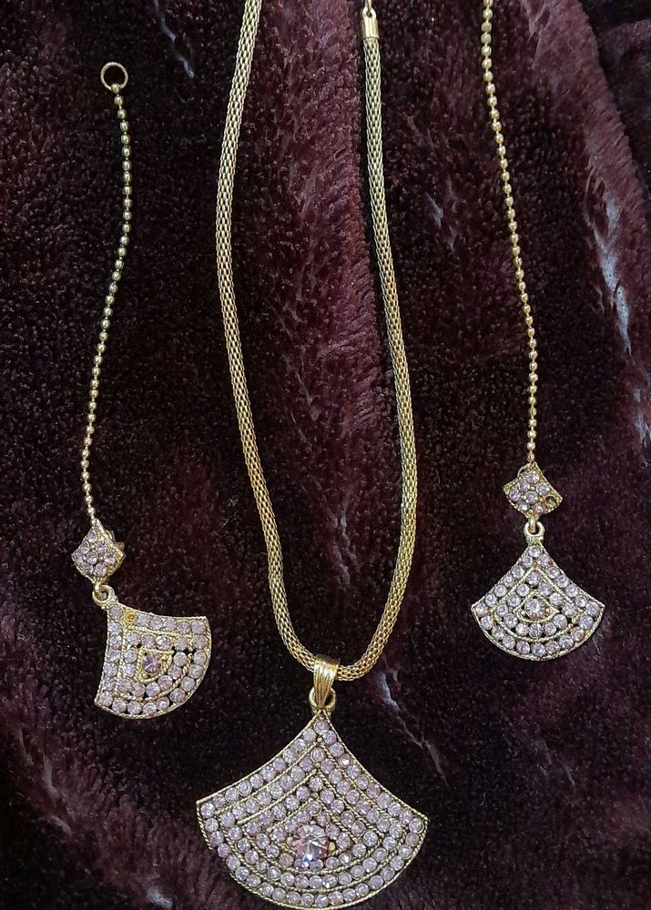 Sparkling Gold-toned Jewelry Set