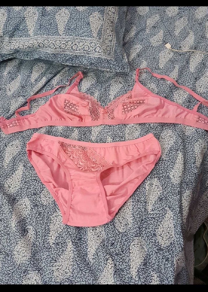Cute Pink Lace Bralette &amp; Panty Set