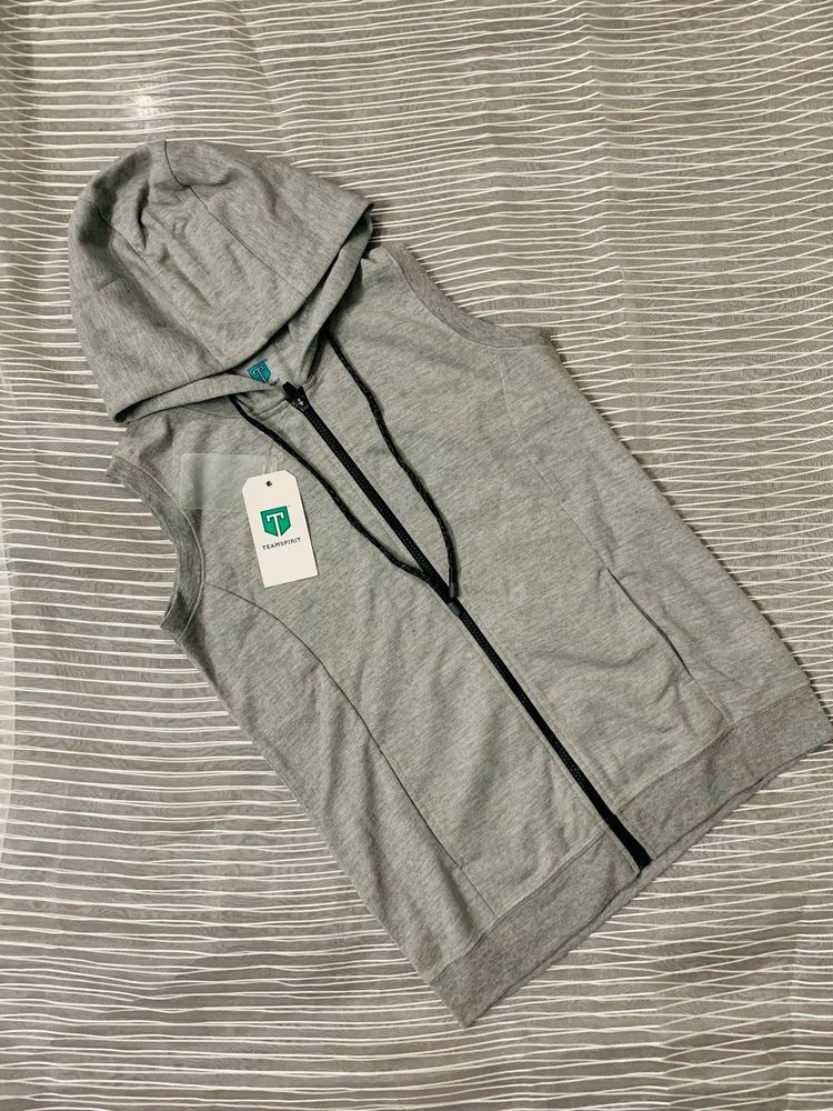 BRAND NEW TEAMSPIRIT ZIP UP HOODIE