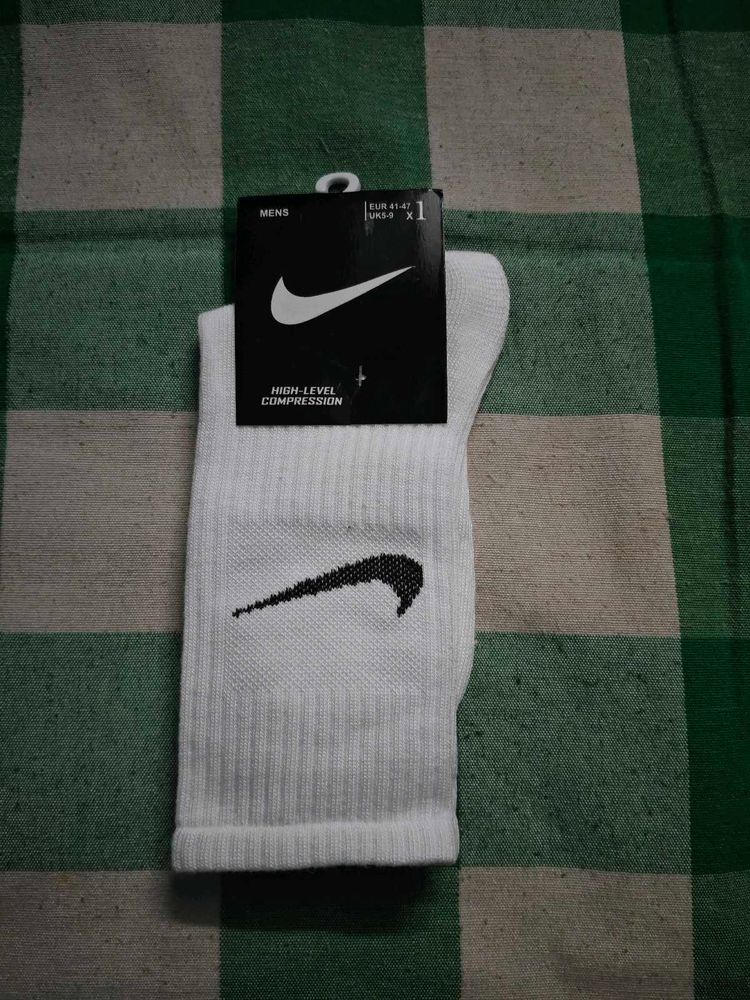 Nike High-Level Compression Socks full ankle