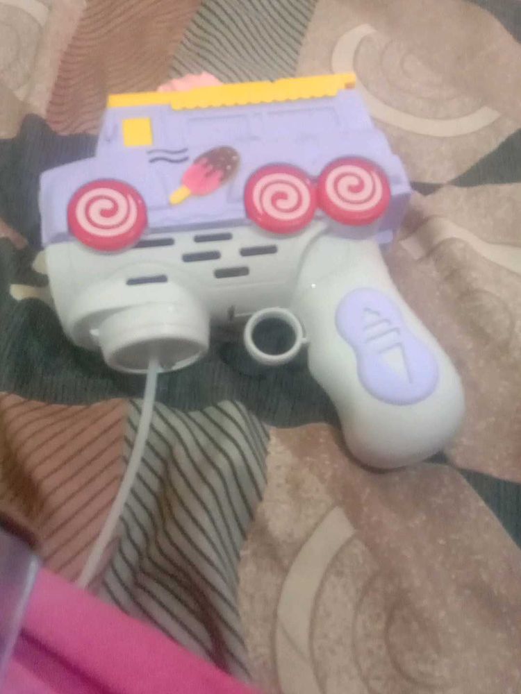 Cute Ice Cream Truck Bubble Gun
