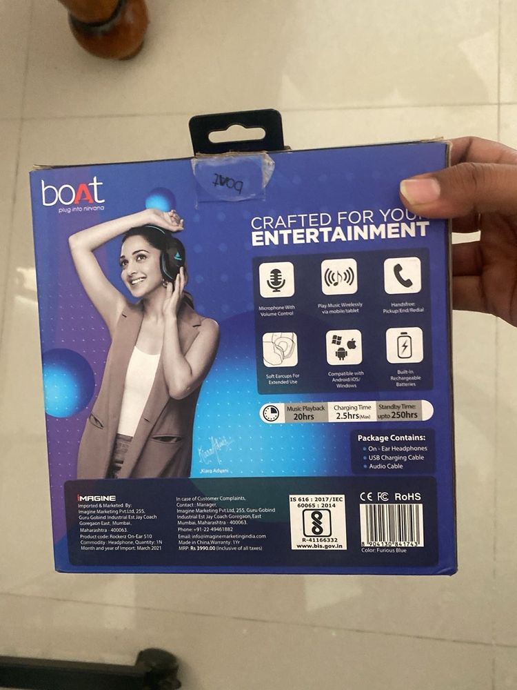 boAt corded and cordless headphones (no sponges)