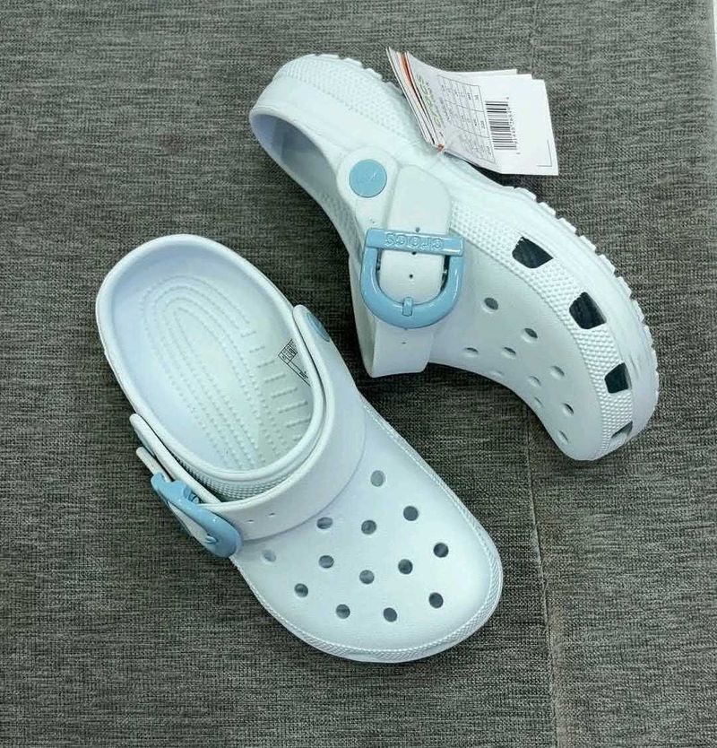 Buckle Classic Crocs🎀