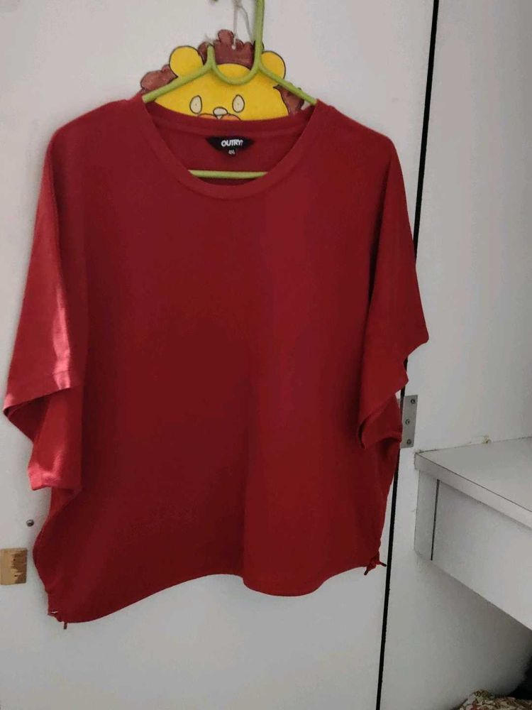 Chic Red Oversized Tee