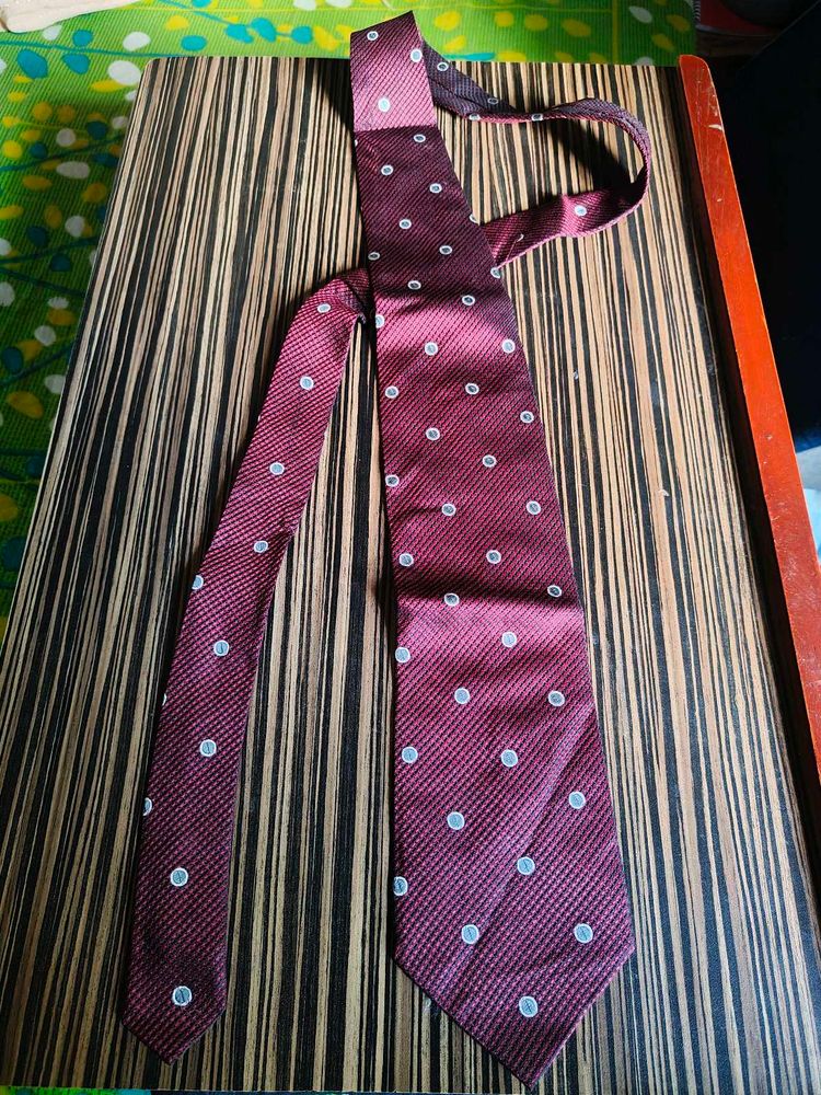 PolkaDots Branded Doubleshade Silk Tie