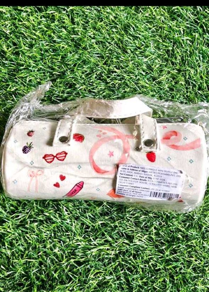 Clinique Cute &amp; Quirky Mini Duffel Bag