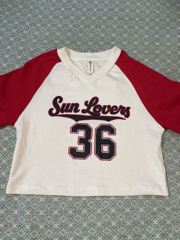 Sun Lovers Graphic crop top