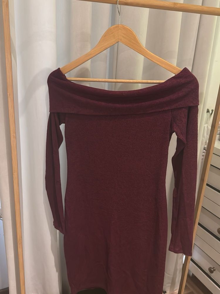 Maroon Off-Shoulder Long Sleeve Dress