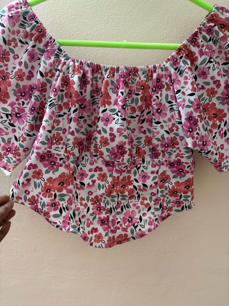 Floral Print Off-Shoulder Crop Top