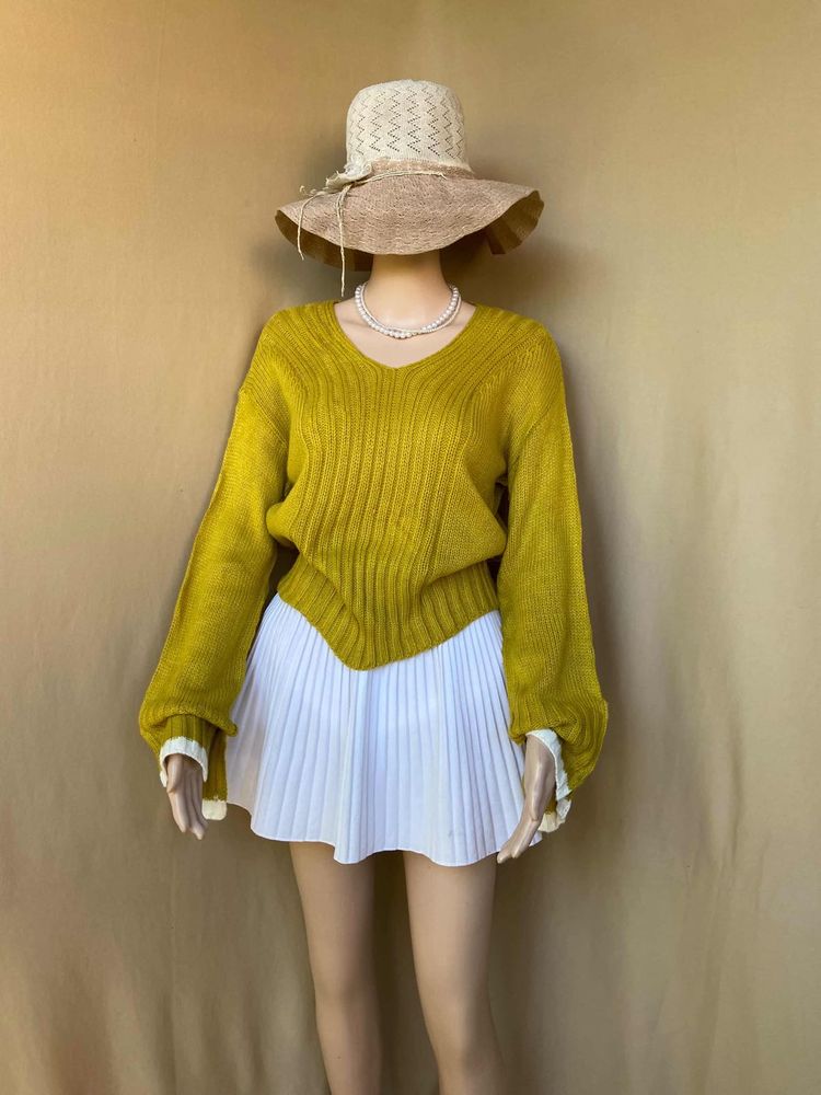 Mustard V-Neck Knit Sweater💛💫