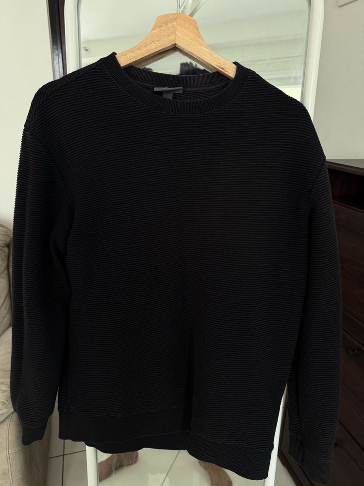 H&amp;M Black Textured Crewneck Sweater