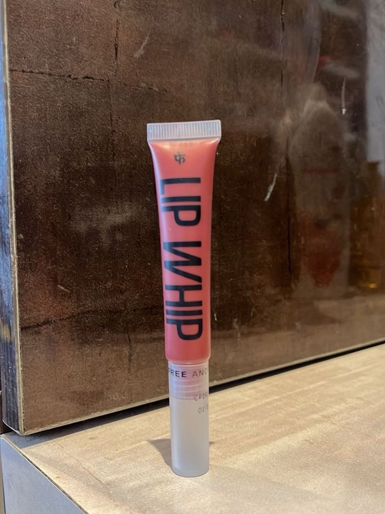 Lip Whip in the shade screw