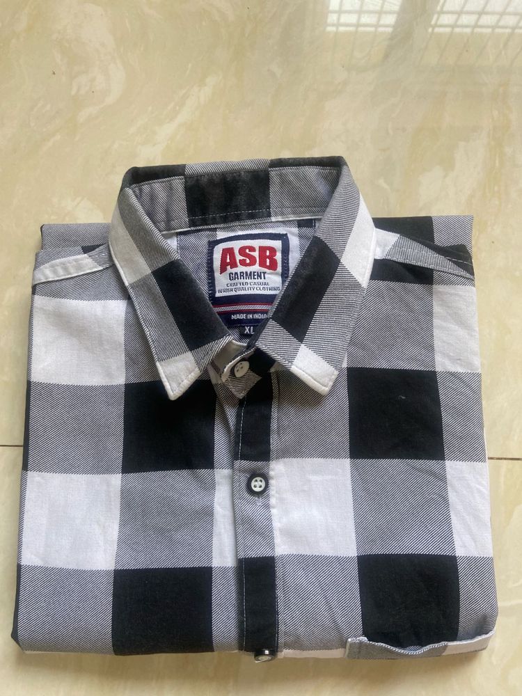 Men's Black &amp; White Checkered Shirt