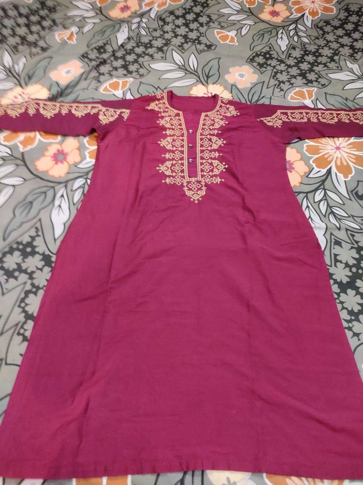 Elegant Embroidered Kurta