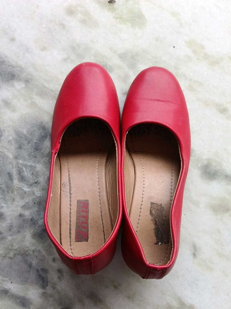 Vibrant Red Ballet flat heels