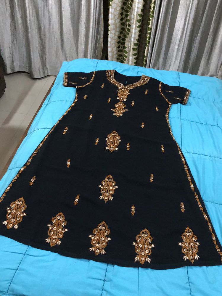 Elegant Black Embroidered Kurta ✨✨