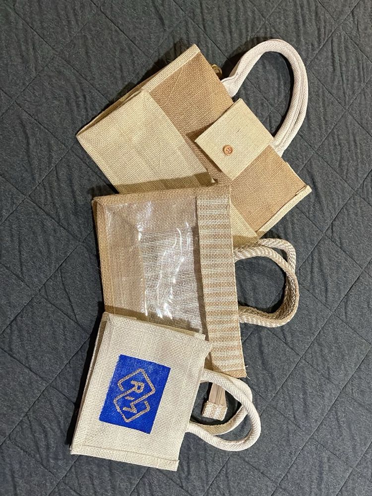 Set of 3 Jute Tote Bags +1 pouch