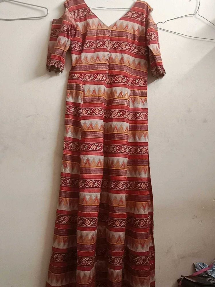 Elegant Ethnic Kurta with Striking Print