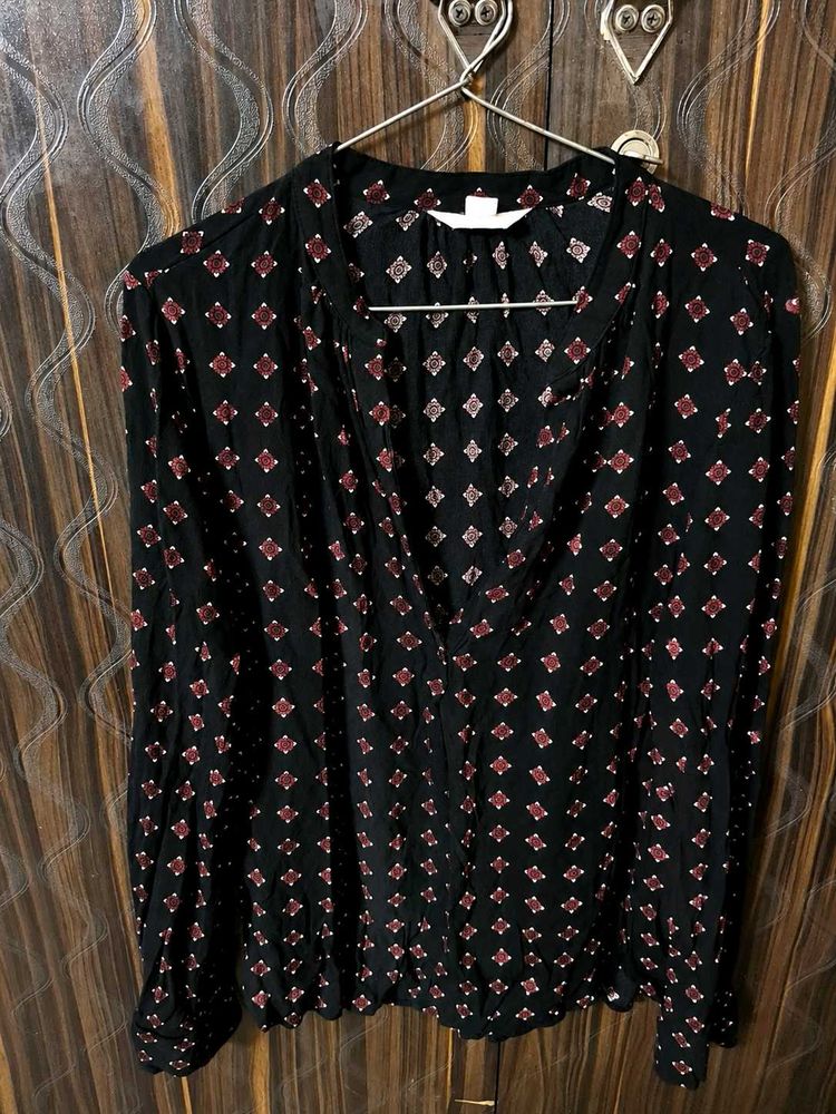H&amp;M Printed Long Sleeve Top