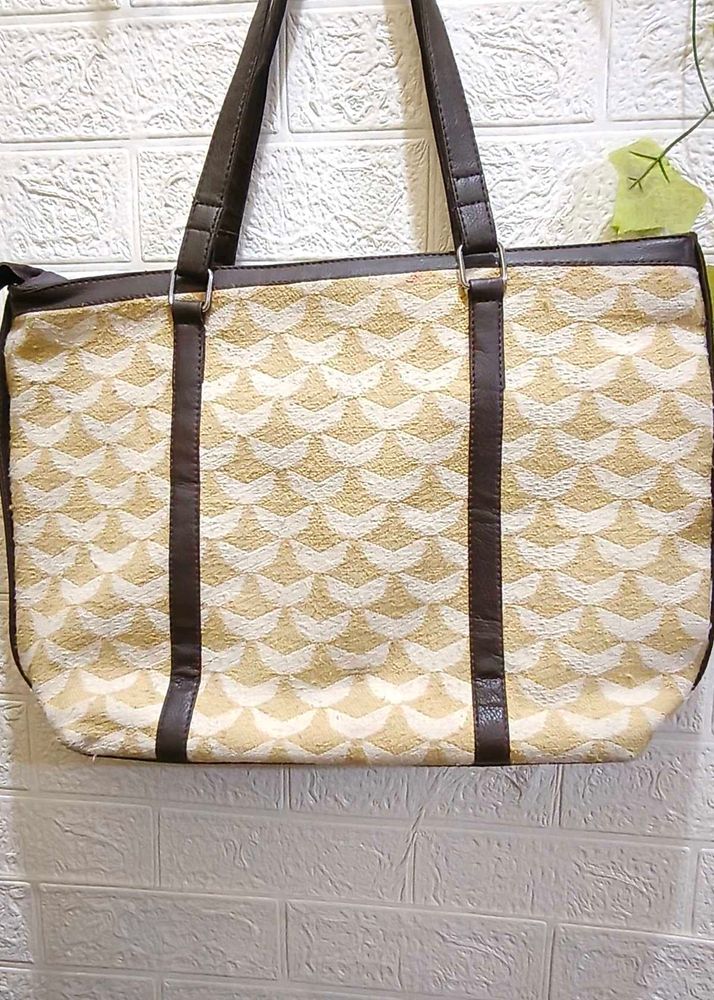 Avaasa Tote Bag no offers