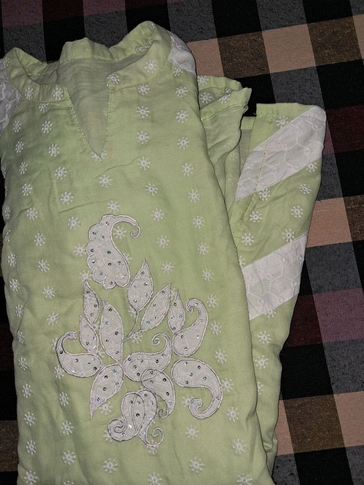 Pure Cotton Chikenkari Kurti With Full Lining