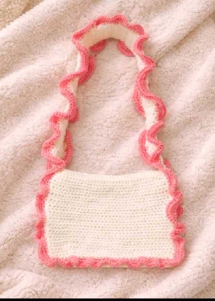 Crocheted Bag with Ruffle Trim