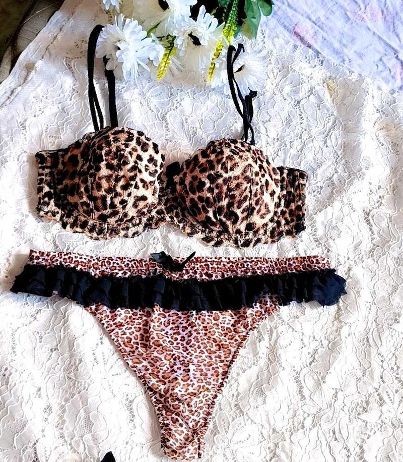 Leopard Print Bra and thong set