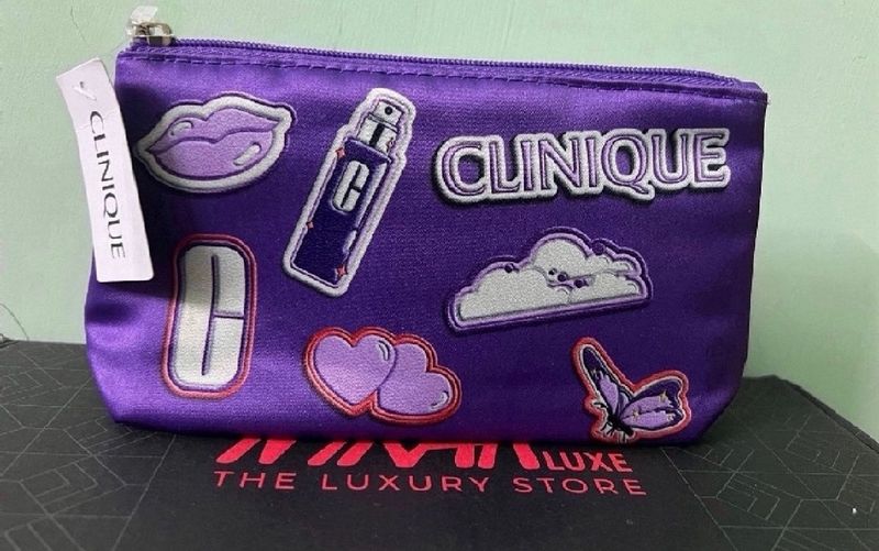 Clinique Purple Pouch