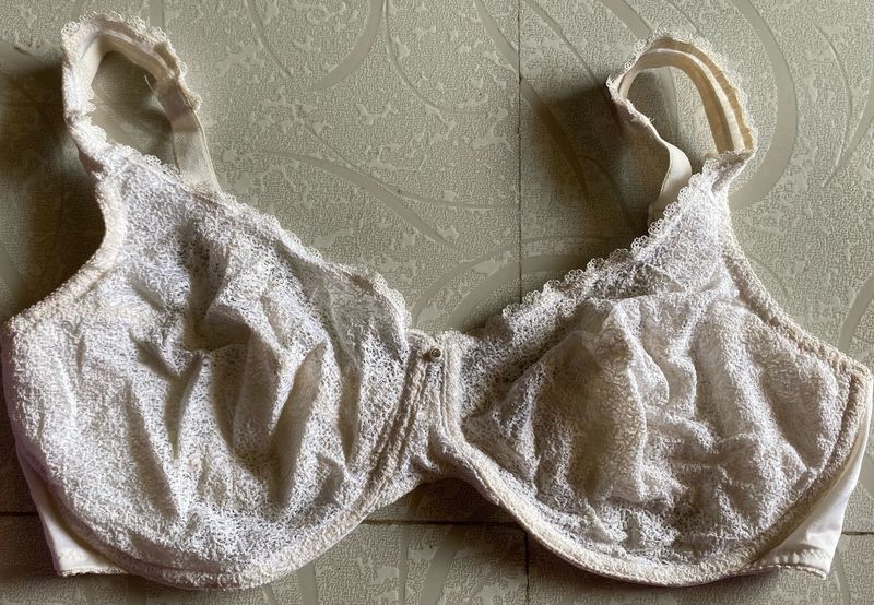 Wonderbra off White Lace Bra