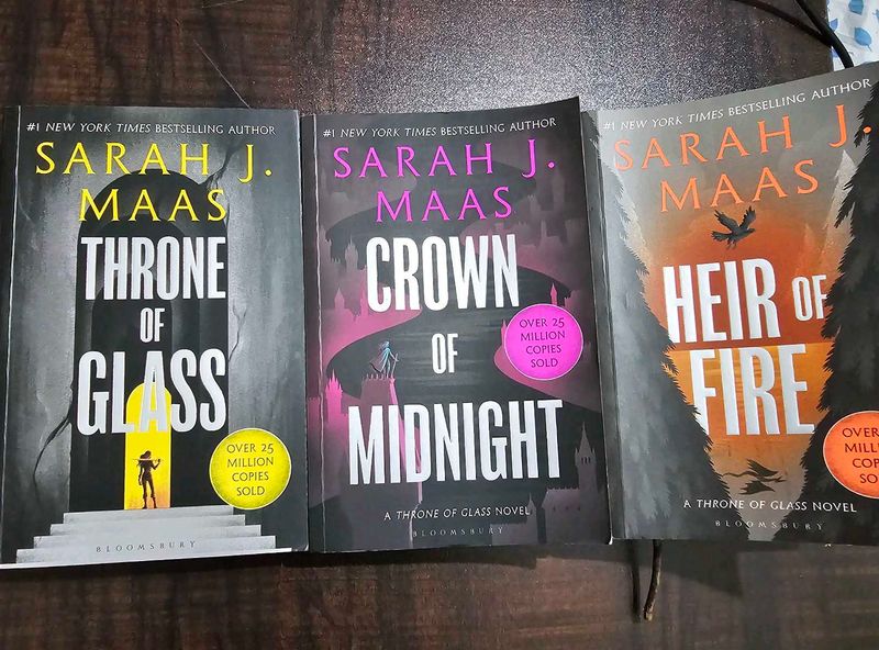 A throne Of Glass By Sarah Maas Series 1, 2 ,3