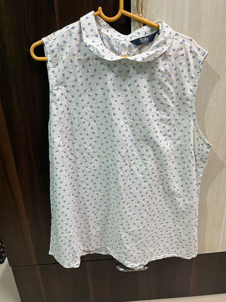 Geometric Print Sleeveless Top