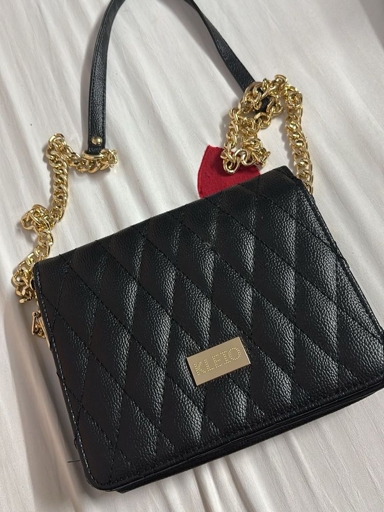 Chic Black Quilted Crossbody Bag