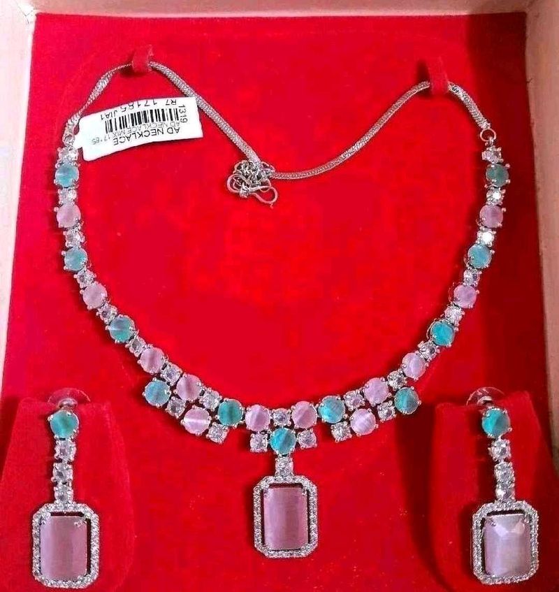 Sparkling Necklace &amp; Earring Set