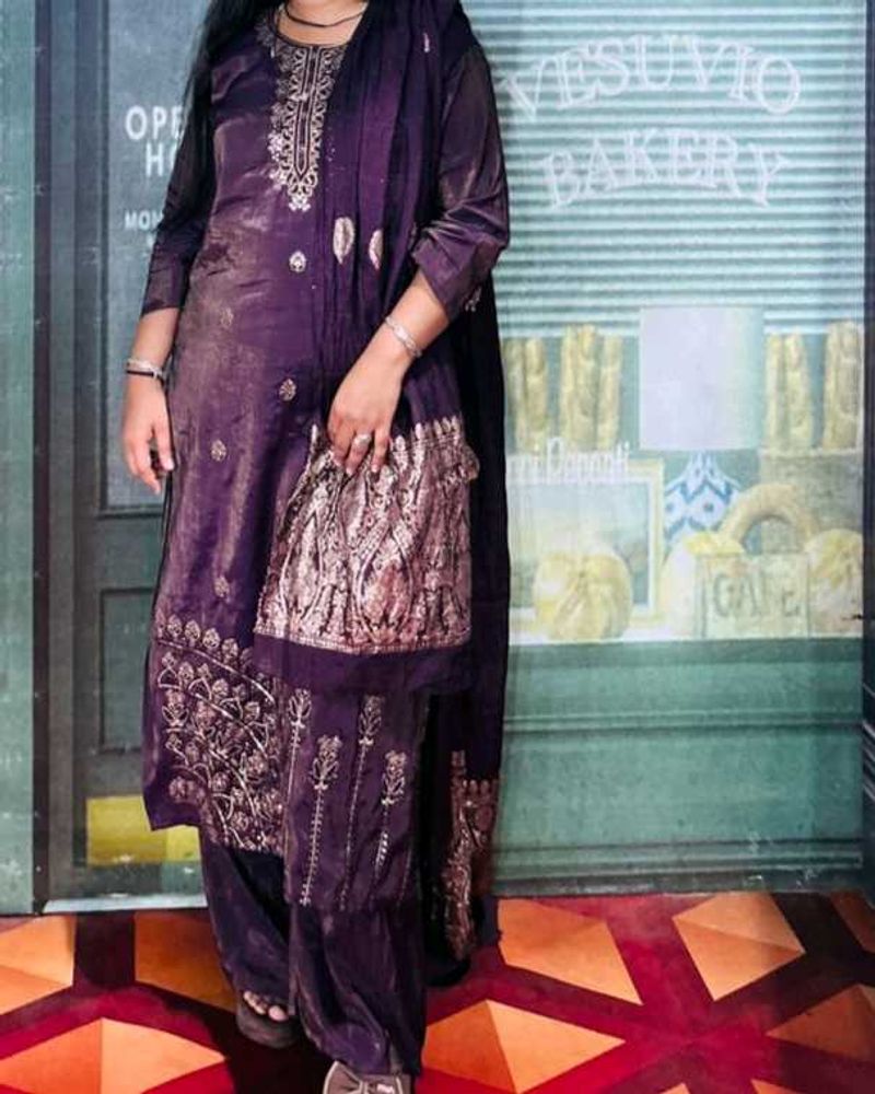 Elegant Purple Embroidered Kurta Set with Dupatta