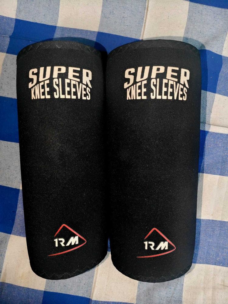 1RM 7MM Super Knee Sleeves