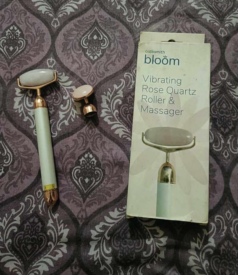 Vibrating Rose Quartz Roller &amp; Massager