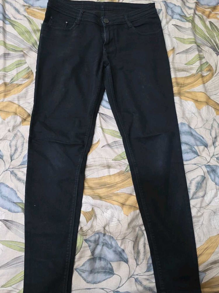 Classic Black Skinny Jeans