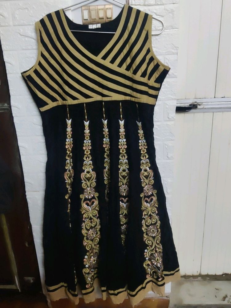 Embroidered Anarkali Kalidar Kurti