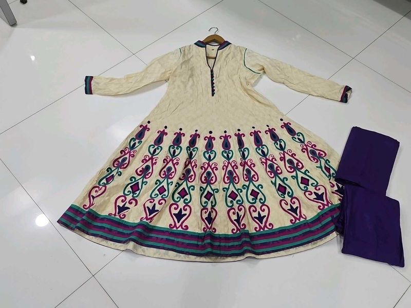 Elegant Cream Ethnic set with Embroidered Hem