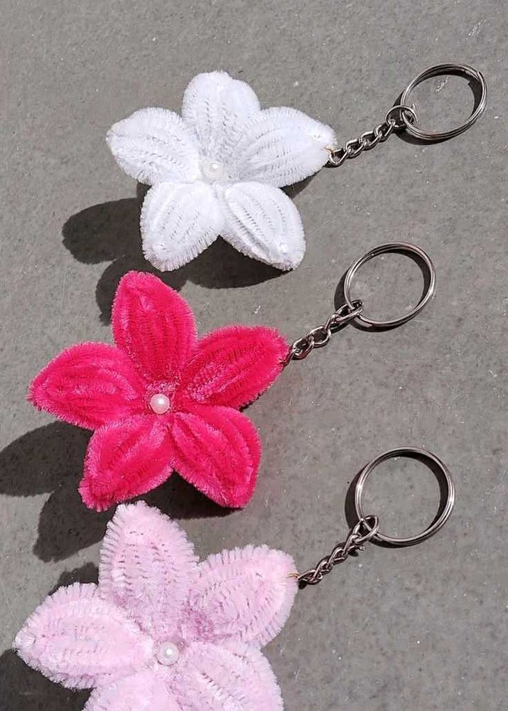 Set of 3 Flower Keychains