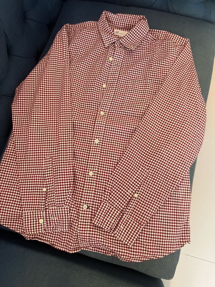 GAP SHIRT - Men's Red Gingham Button-Down Shir
