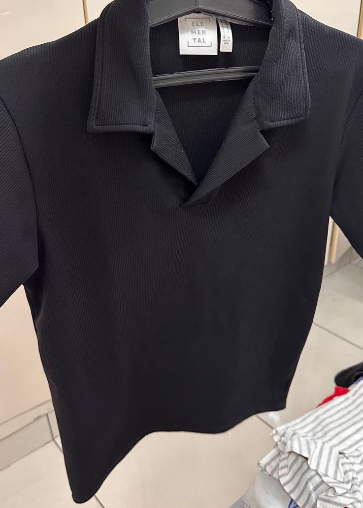 Black Collared V-Neck Top