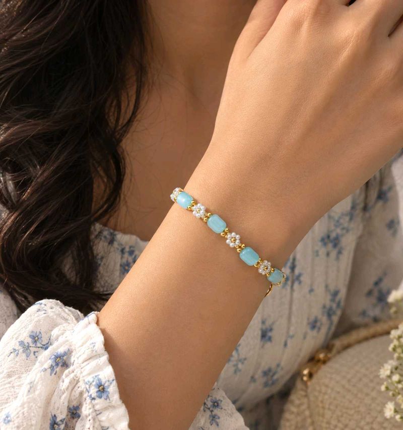 Chic Blue Beaded Bracelet